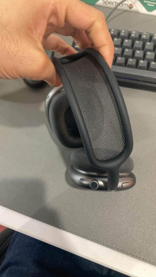 Space Gray Airpods Max