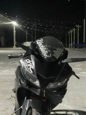 2023 Yamah r15 155 vva matte black