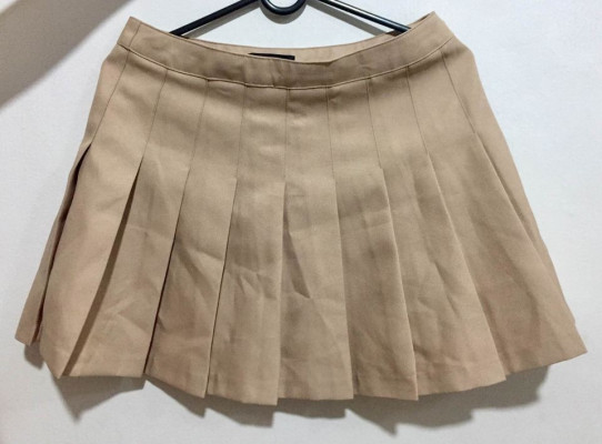 Forever 21 pleated skirt