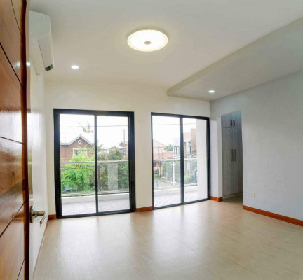 House and Lot for sale