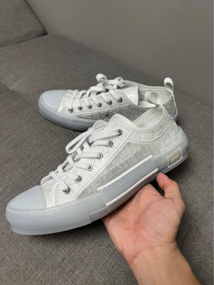 Christian Dior B23 Oblique Motif