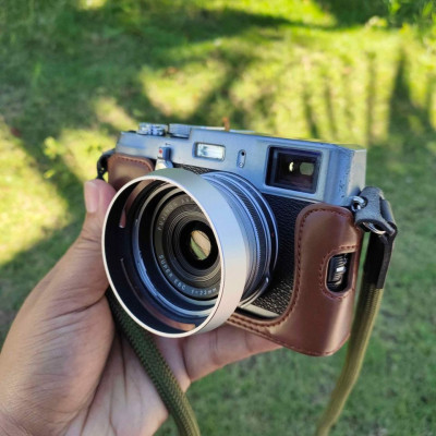 Fujifilm X100s (Good Condition)(Low SC)(Lots Of Freebies)