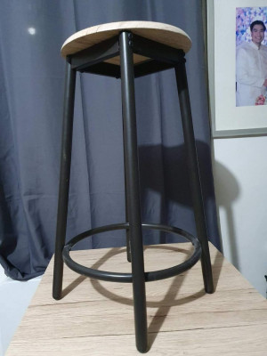 Pre-loved bar stool and table