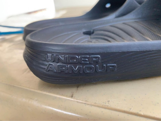 Under armour sandals size 10