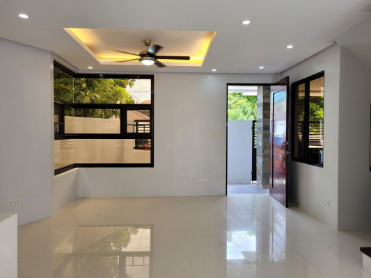 HOUSE AND LOT FOR SALE!!!