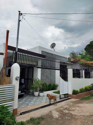 House and Lot for Sale in Minglanilla