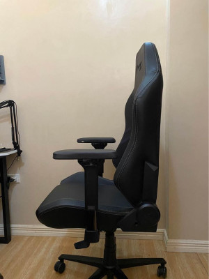 Secretlab Omega Dark Knight Edition