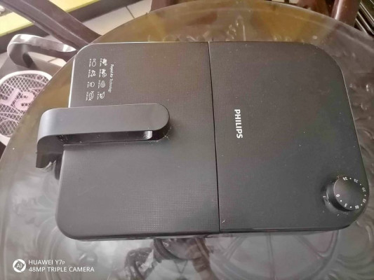 Selling Preloved Philips Air Fryer HD9210
