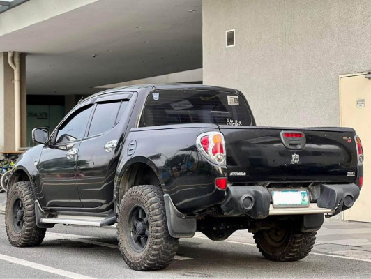 2013 Mitsubishi strada 2.5 glx v