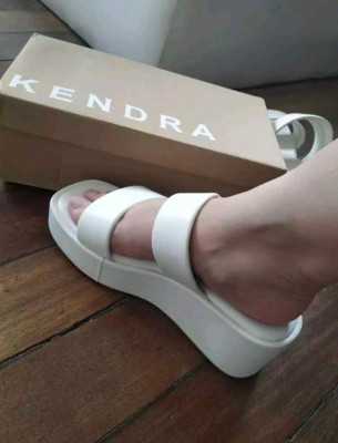 Kendra Manila - Ginger