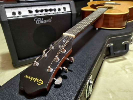Epiphone AJ-210CE w/ hard case w/ FREE Chard GT-15 guitar amplifier