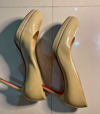 Christian Louboutin Beige Heels