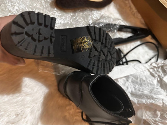 FOREVER21 Boots for sale used once!!