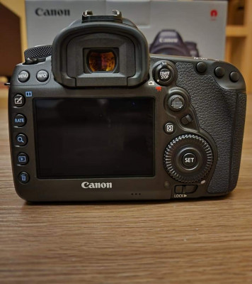Canon 5D Mk IV