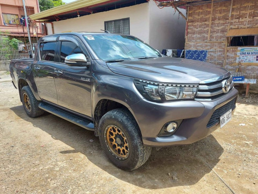 2017 Toyota hilux g