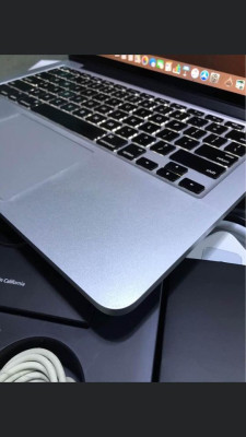 MacBook Pro. Retina Display 13-Inch Mid 2015 Core i5, 2.7Ghz, 128gb FlashStorage