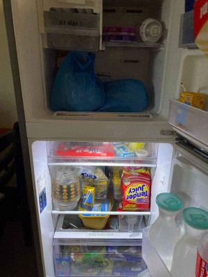 For sale 8cubic Samsung Refrigerator Inverter