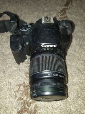 DSLR camera