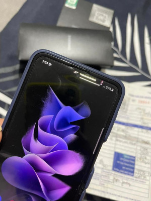 Samsung Z flip 3 256gb local with ntc