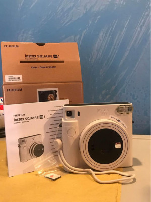 SELLING INSTAX SQUARE SQ1