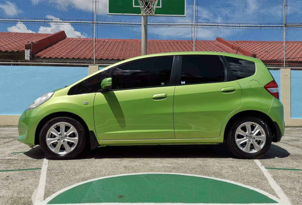 2013 Honda jazz