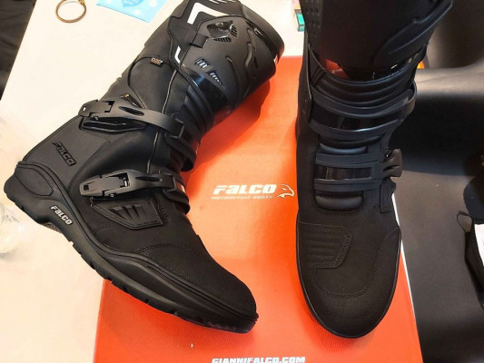 Falco riding boots