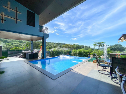 ⁣Impressive Warm Resthouse with Panoramic Views in Antipolo