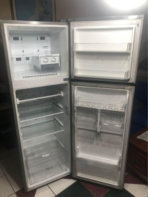 2nd Hand LG Smart Inverter 9.6 cu ft Refrigerator