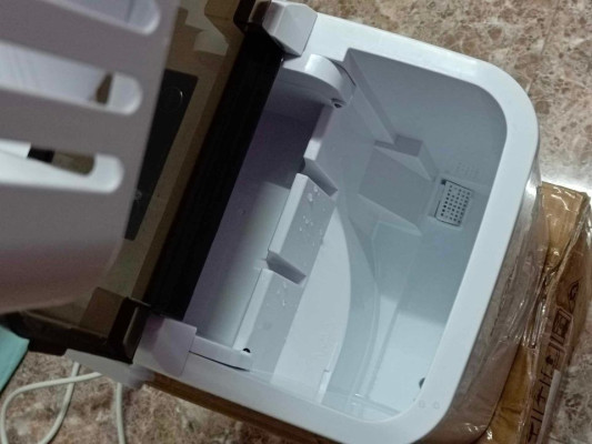 Portable ICE MAKER - 9 Ice Tubes in just 8 minutes