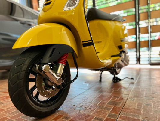 2022 Vespa s125