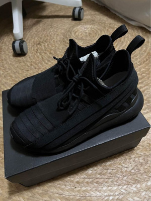 Y-3 Yohji Yamamoto Qasa Elle Lace