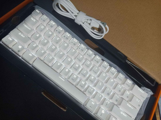 Royal Kludge RK61 Wireless Bluetooth/WIFI/Wired 60% Mechanical Keyboard, White B