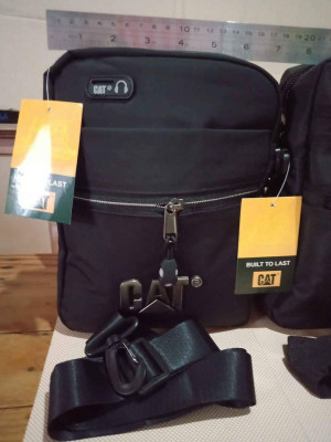 CATERPILLAR SLING BAG (PACKAGE)