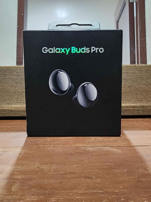 Sennheiser Momentum 2 with FREE Samsung Buds Pro