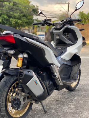 2021 Honda adv 150 pearl white