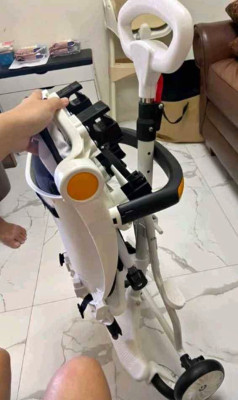 Magic Foldable Stroller ( trending on market)