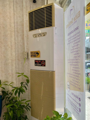 Carrier 3tr Floor mounted AC