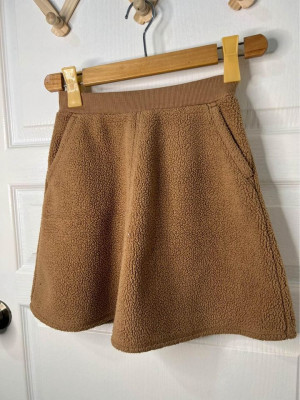 DECLUTTERING PRELOVED CLOTHES