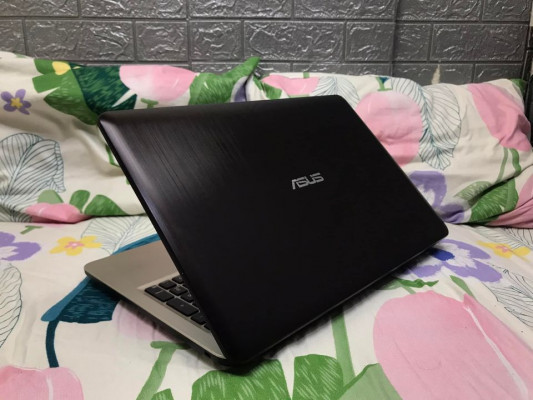 ASUS VIVOBOOK. CORE I5 8TH GEN 8GBRAM 128GB SSD