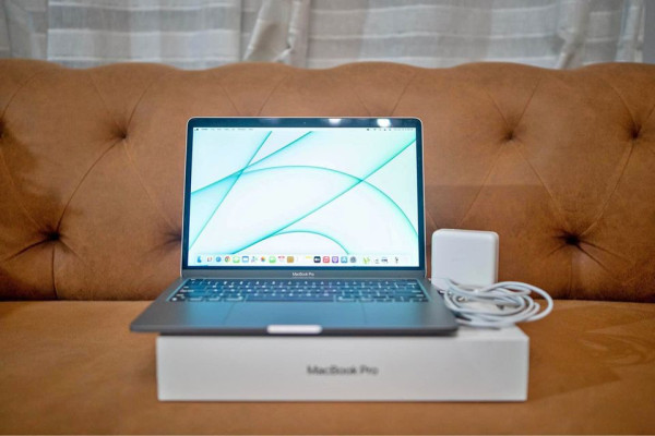 MacBook Pro (13-inch, M1, 2020)