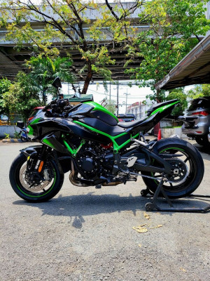 2021 Kawasaki zh2