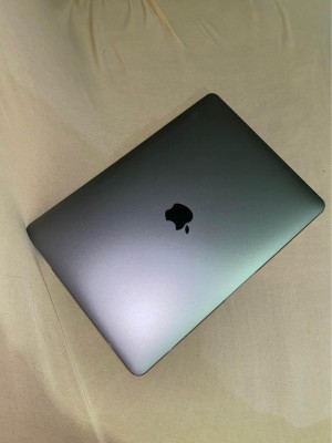 2017 MacBook Pro 13-inch 128 gb Space Grey