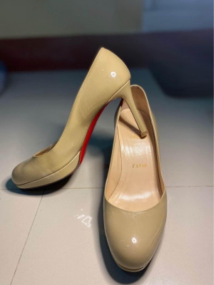 Christian Louboutin Beige Heels