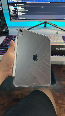 Ipad Air 5 (64gb) with spigen tempered glass and spigen ultra hybrid clear case