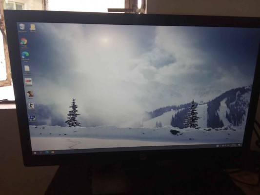 DESKTOP COMPUTER..RYZEN PRO WITH WINDOWS 10 PRO