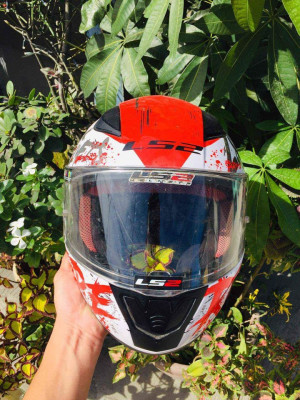 LS2 helmet