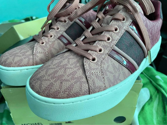 Authentic MK Poppy Lace Up