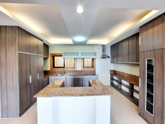 Greenwoods Executive Village