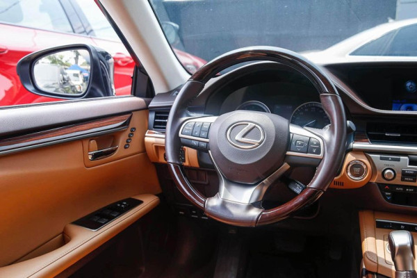 2016 Lexus es350