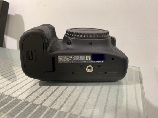 Canon 6D Mark II Full Frame DSLR